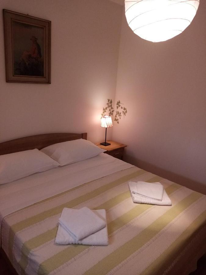 Apartman Mikola With Sea View トロギール エクステリア 写真