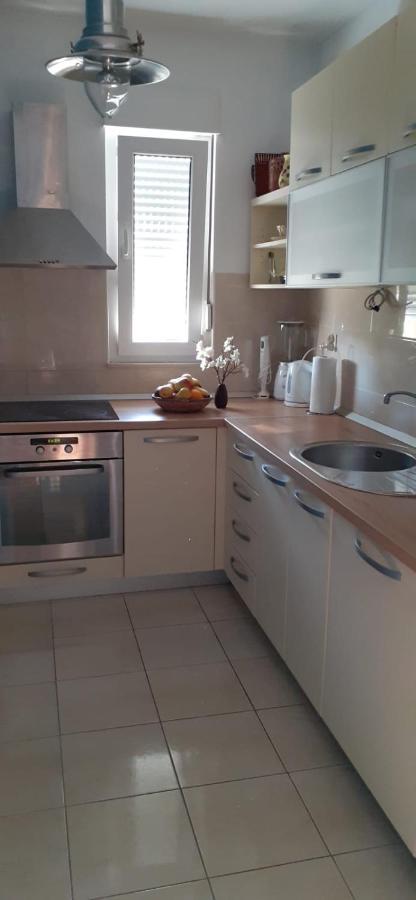 Apartman Mikola With Sea View トロギール エクステリア 写真