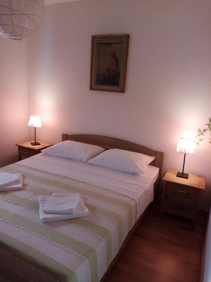 Apartman Mikola With Sea View トロギール エクステリア 写真